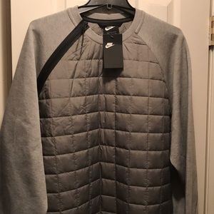 New Nike Men Sweat Shirt/Zipper